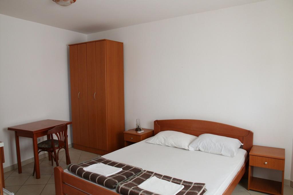 Vera Apartments Budva Bilik gambar